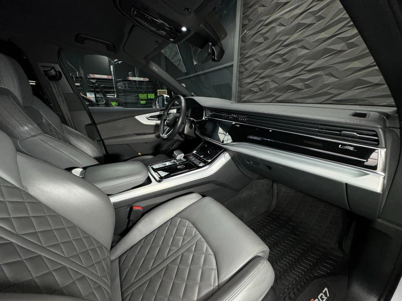 Audi SQ7 * ГАРАНЦИЯ* Quattro TFSI HuD* 360* 7 seats* Lift, снимка 11 - Автомобили и джипове - 52581517