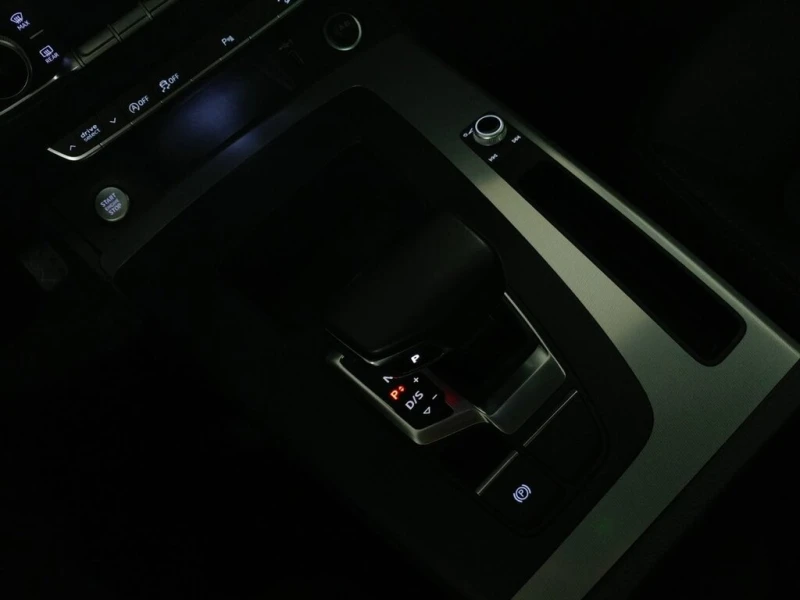 Audi Q5 * PROGRESSIV QUATTRO TOIT| ANGLE MORT| NAVI| CARPL, снимка 16 - Автомобили и джипове - 52842844