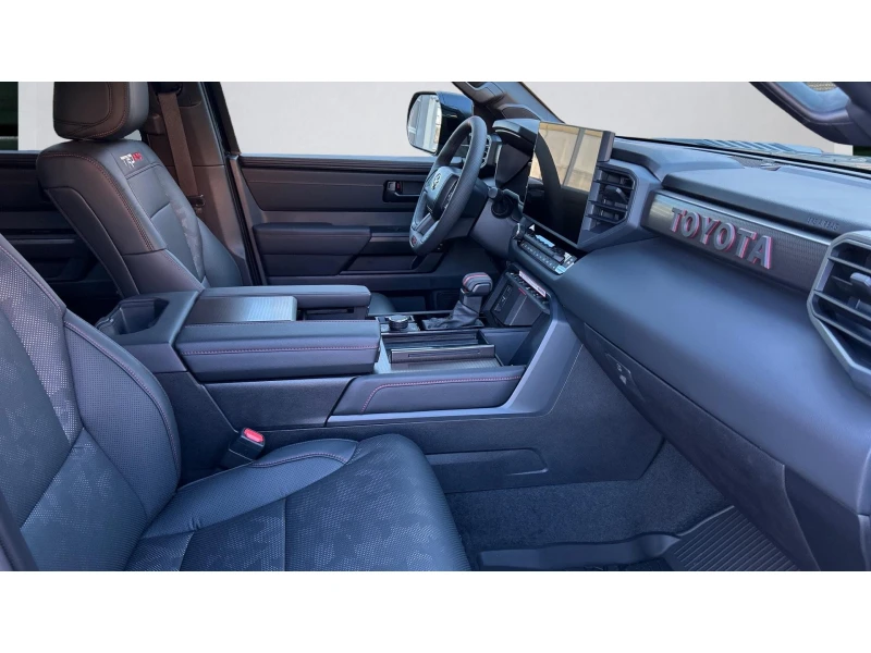 Toyota Sequoia TRD PRO, Hybrid, AWD  , Месечна вноска от 2300  , снимка 6 - Автомобили и джипове - 53020586