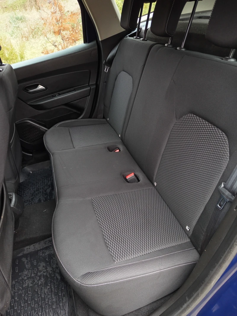 Dacia Duster, снимка 9 - Автомобили и джипове - 53196490