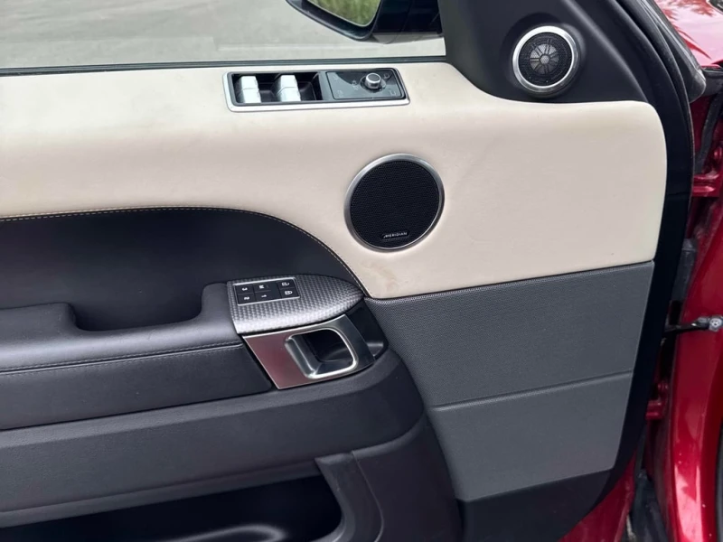 Land Rover Range Rover Sport * HST * CARFAX * 8ZF * КОМПЛЕКТ ГУМИ * PANO, снимка 12 - Автомобили и джипове - 53304991