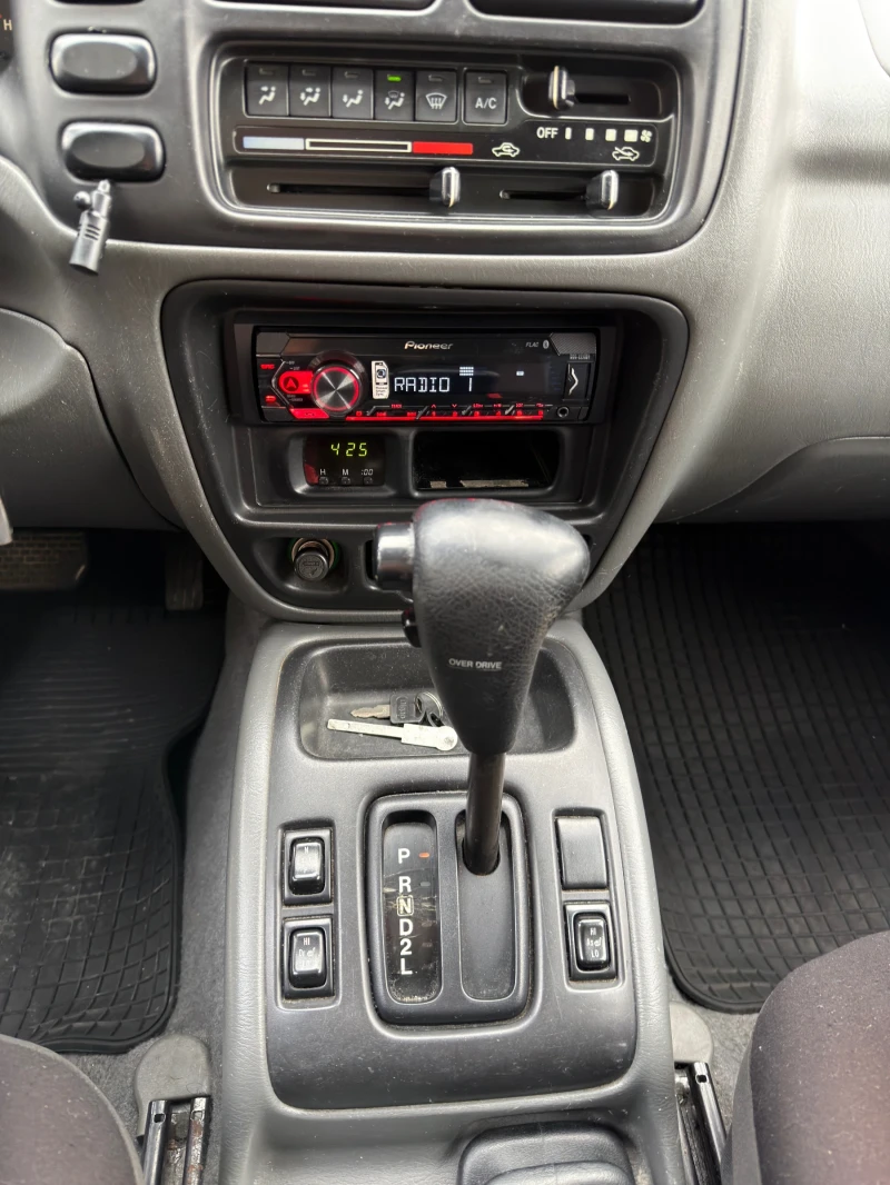 Suzuki Grand vitara ЛЕБЕДКА/ПОВДИГНАТ/ГАЗ/КЛИМАТИК/АВТОМАТИК, снимка 13 - Автомобили и джипове - 53520333