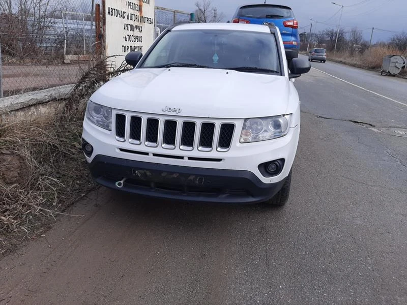 Jeep Compass 2.2 crd, снимка 1 - Автомобили и джипове - 35885000