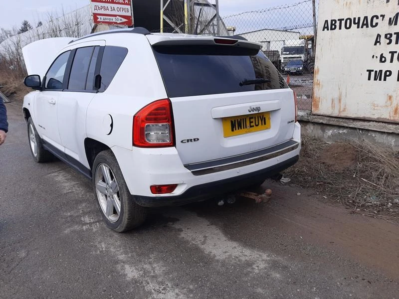 Jeep Compass 2.2 crd, снимка 2 - Автомобили и джипове - 35885000