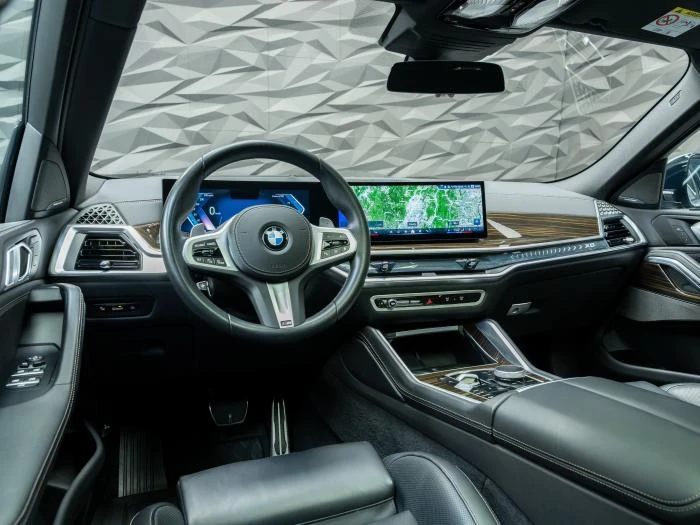 BMW X6 40d* XDRIVE* M SPORT* H&K* 360* PANO* ОБДУХВ* , снимка 10 - Автомобили и джипове - 55084163