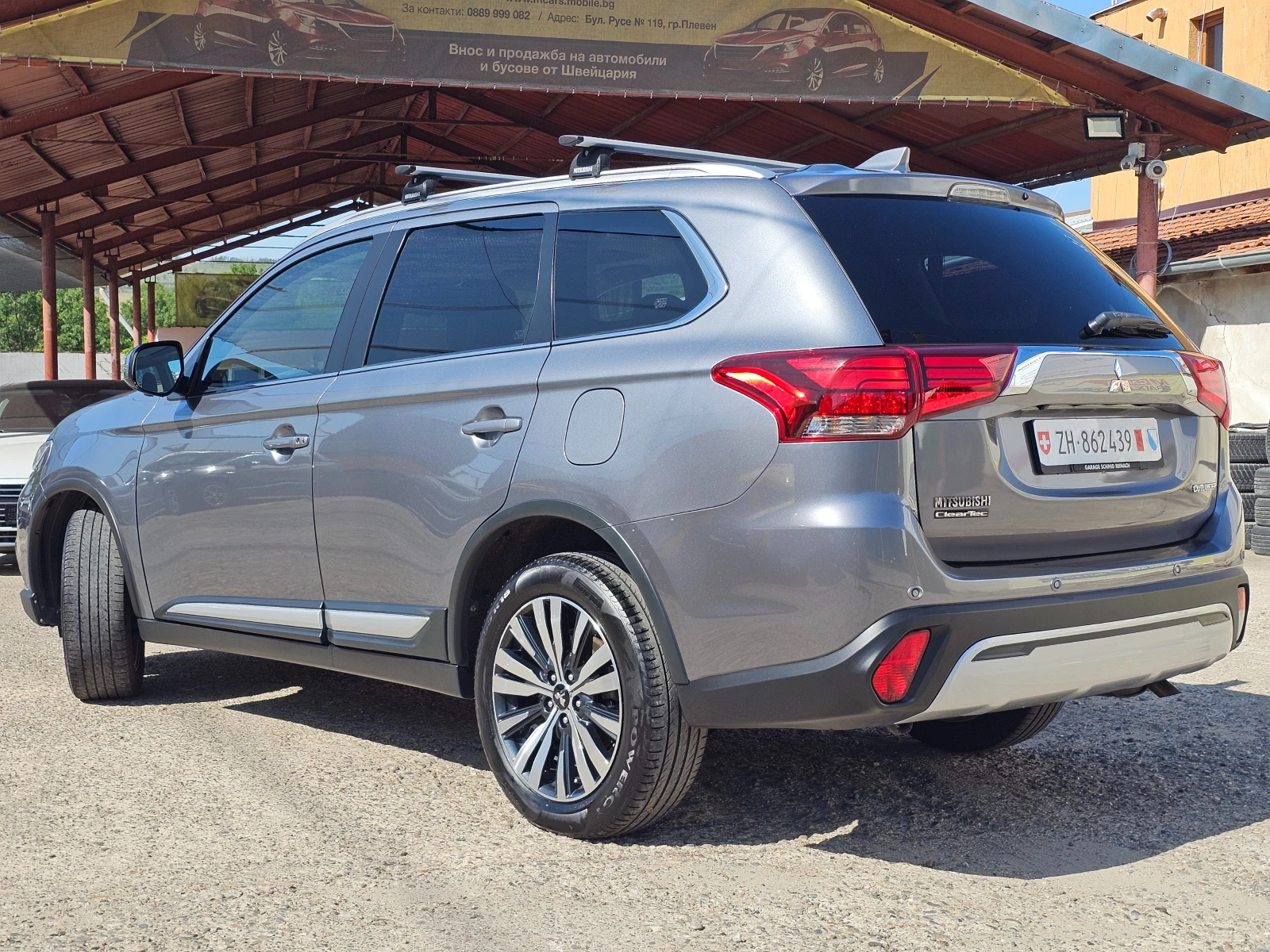 Mitsubishi Outlander 2.0 MIVEC DIAMOND  - изображение 3