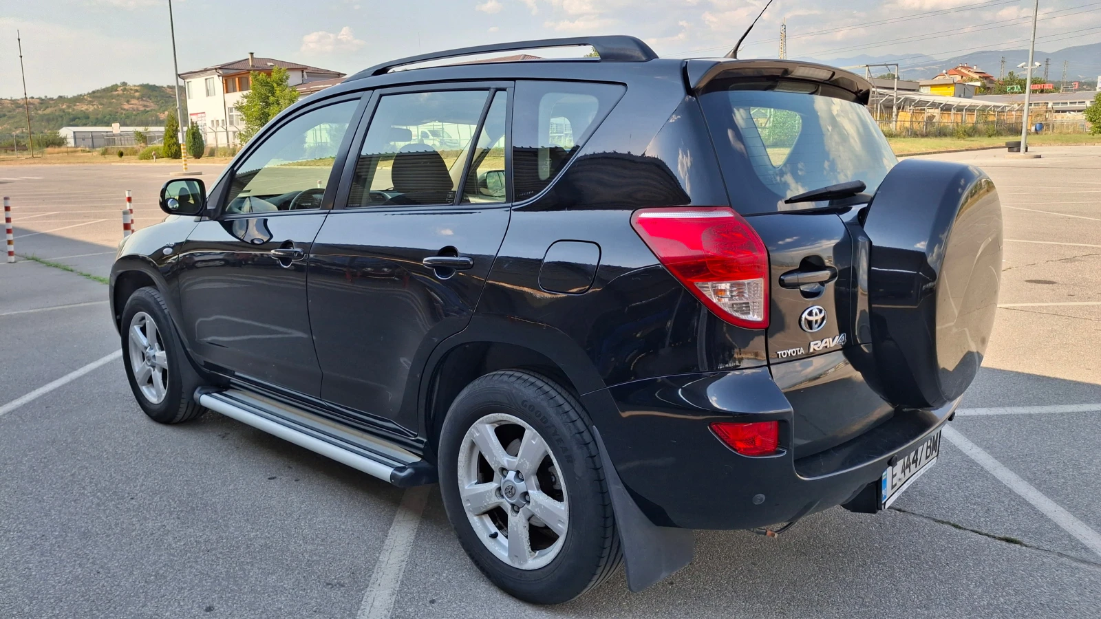 Toyota Rav4 2.2 D-4D 136 к.с. - изображение 2