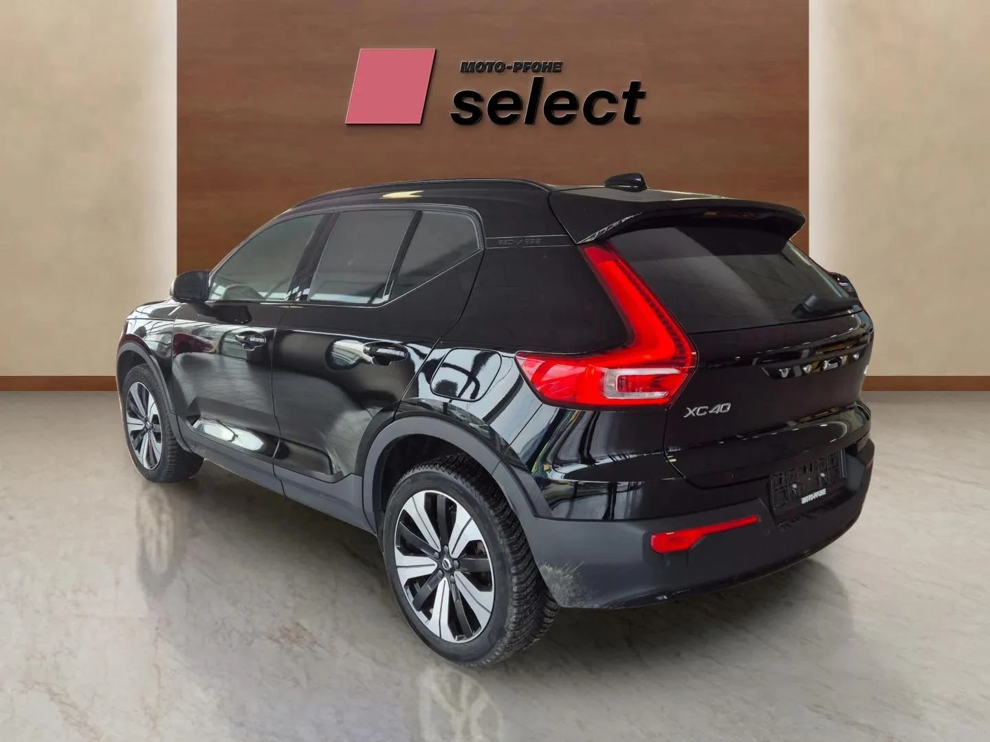 Volvo XC40 69 kWh - изображение 6