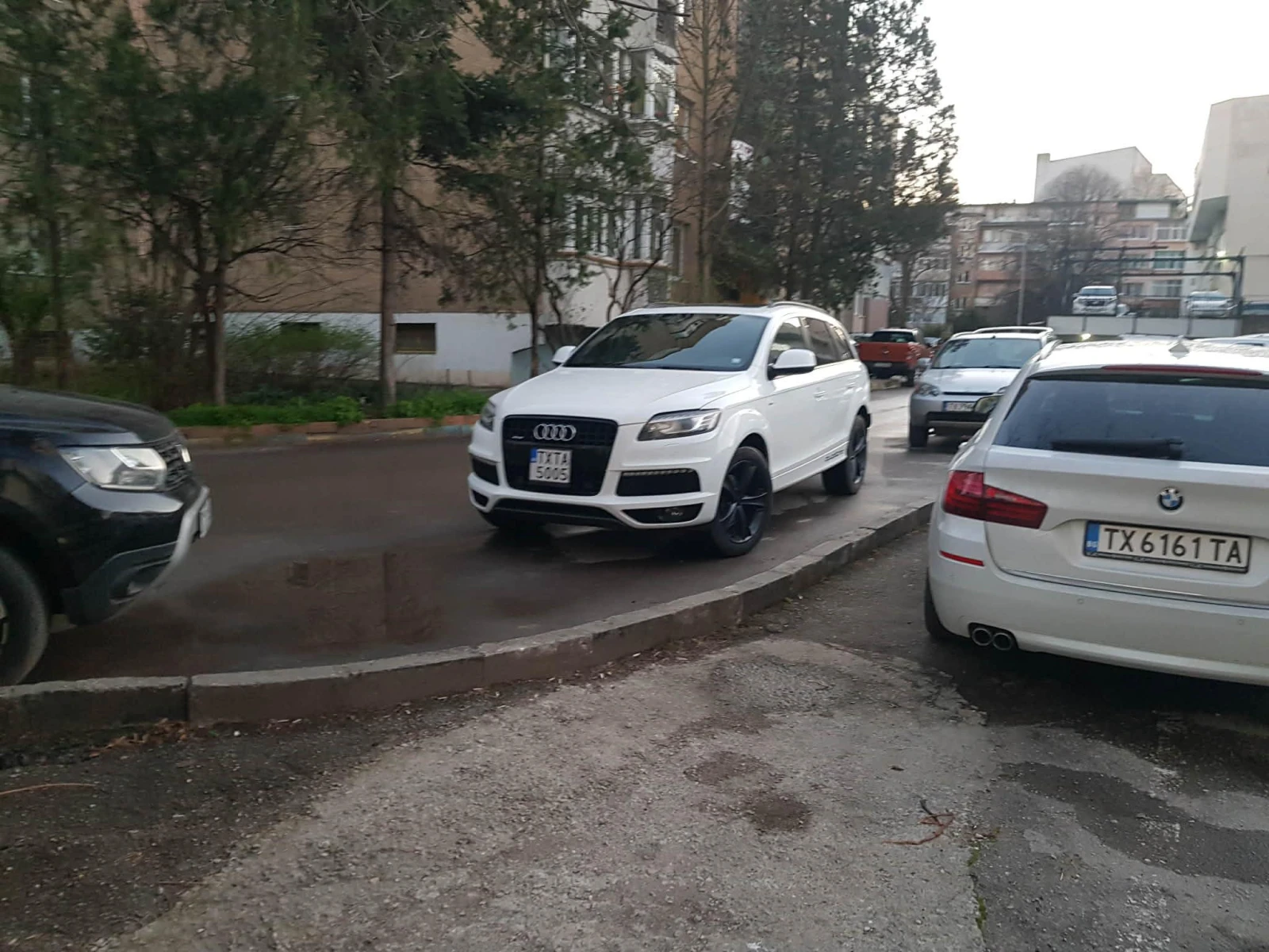 Audi Q7 AudiExclusive 4.2TDI 340HP 8ZF Gearbox, снимка 2 - Автомобили и джипове - 54229427