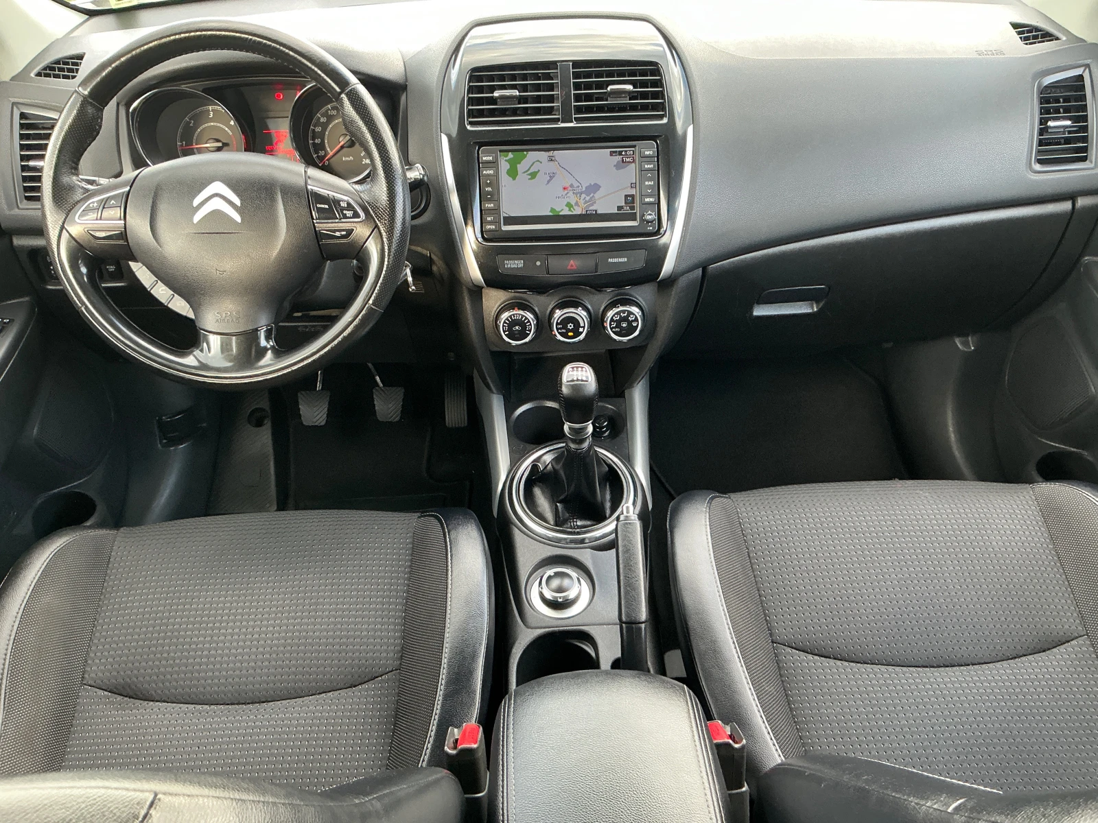 Citroen C4 AIRCROSS 1.6 HDI, снимка 11 - Автомобили и джипове - 54346473
