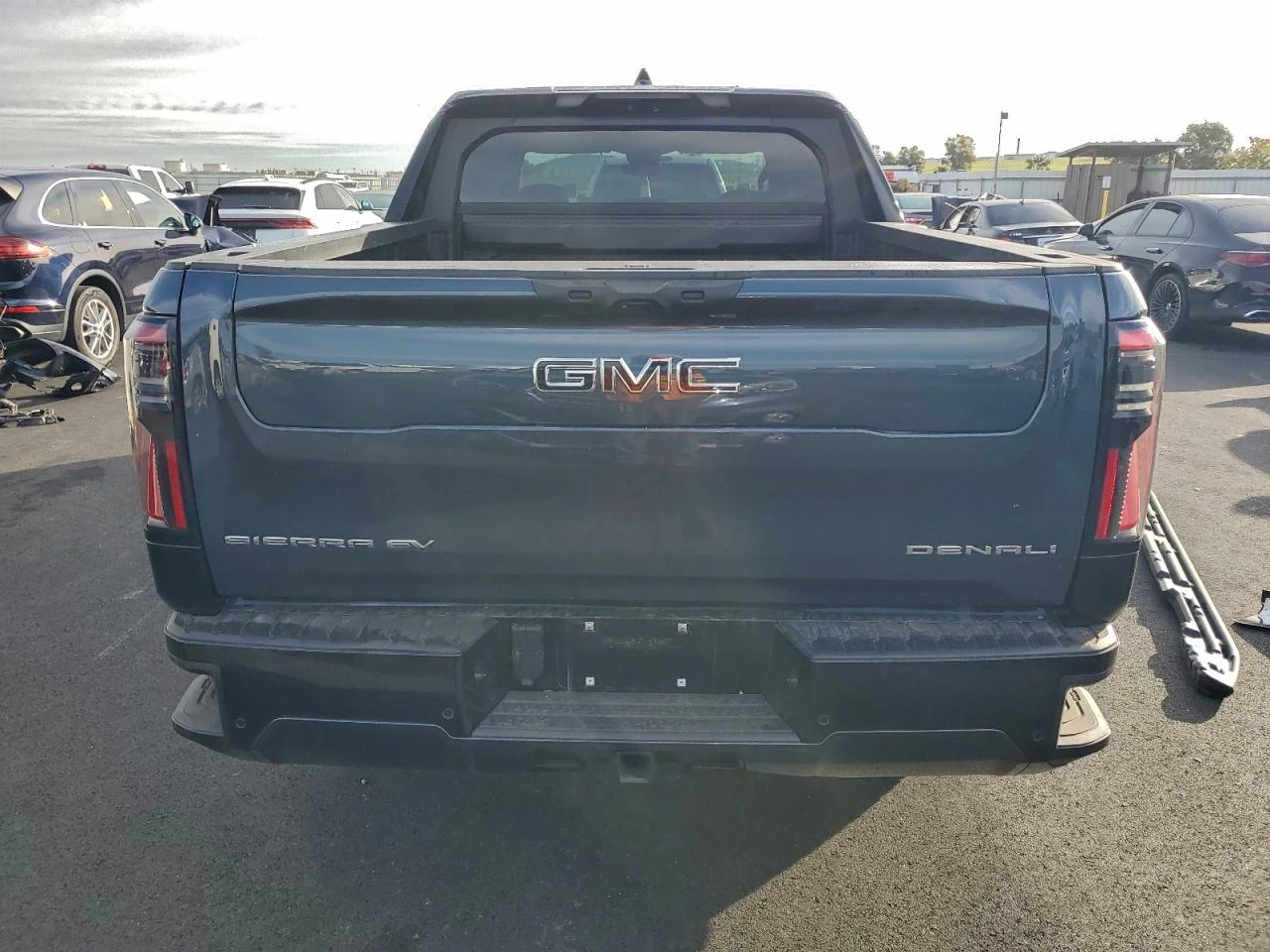 Gmc Sierra EV DENALI AWD, снимка 6 - Автомобили и джипове - 54630473