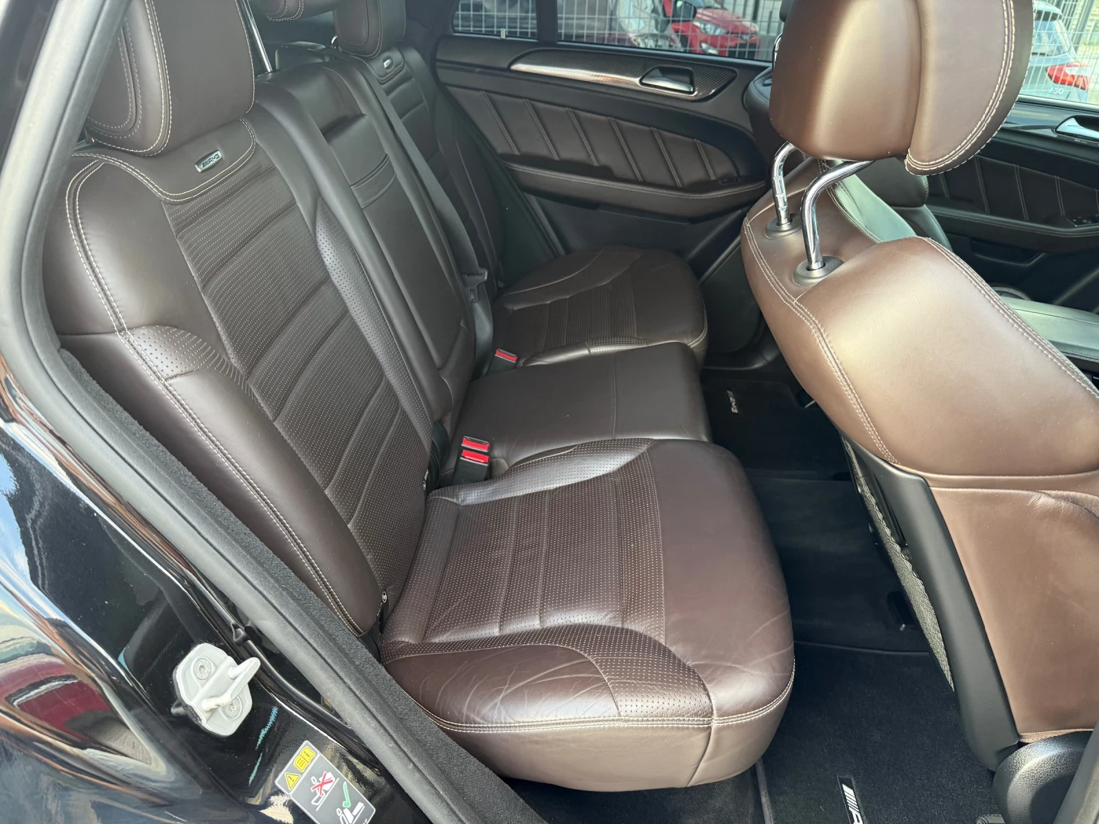 Mercedes-Benz GLE 63 S AMG 2017г* 650к.с* FULL MAX* 174.000KM* Сервизна Истор, снимка 11 - Автомобили и джипове - 54772109