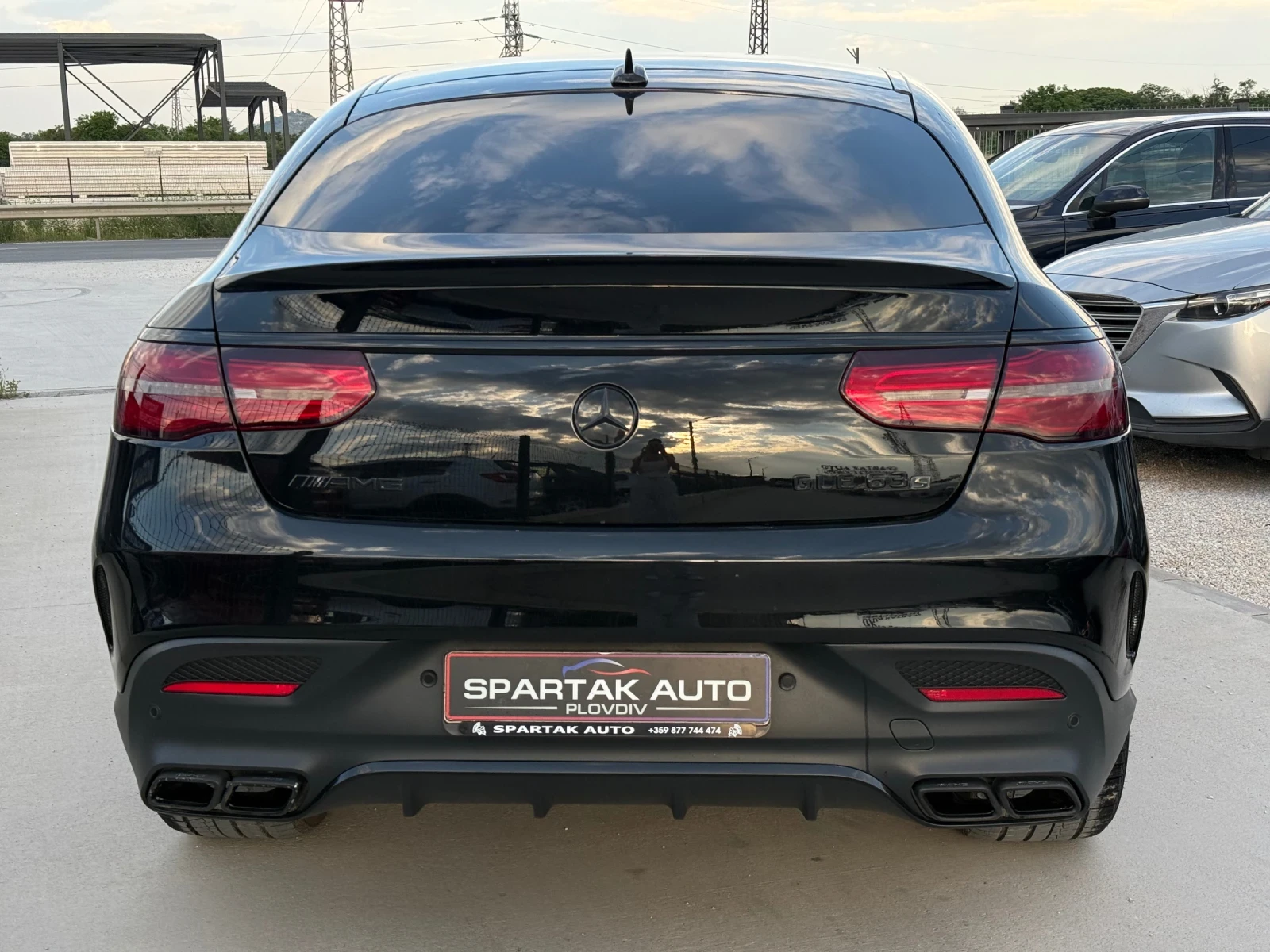 Mercedes-Benz GLE 63 S AMG 2017г* 650к.с* FULL MAX* 174.000KM* Сервизна Истор, снимка 5 - Автомобили и джипове - 54772109