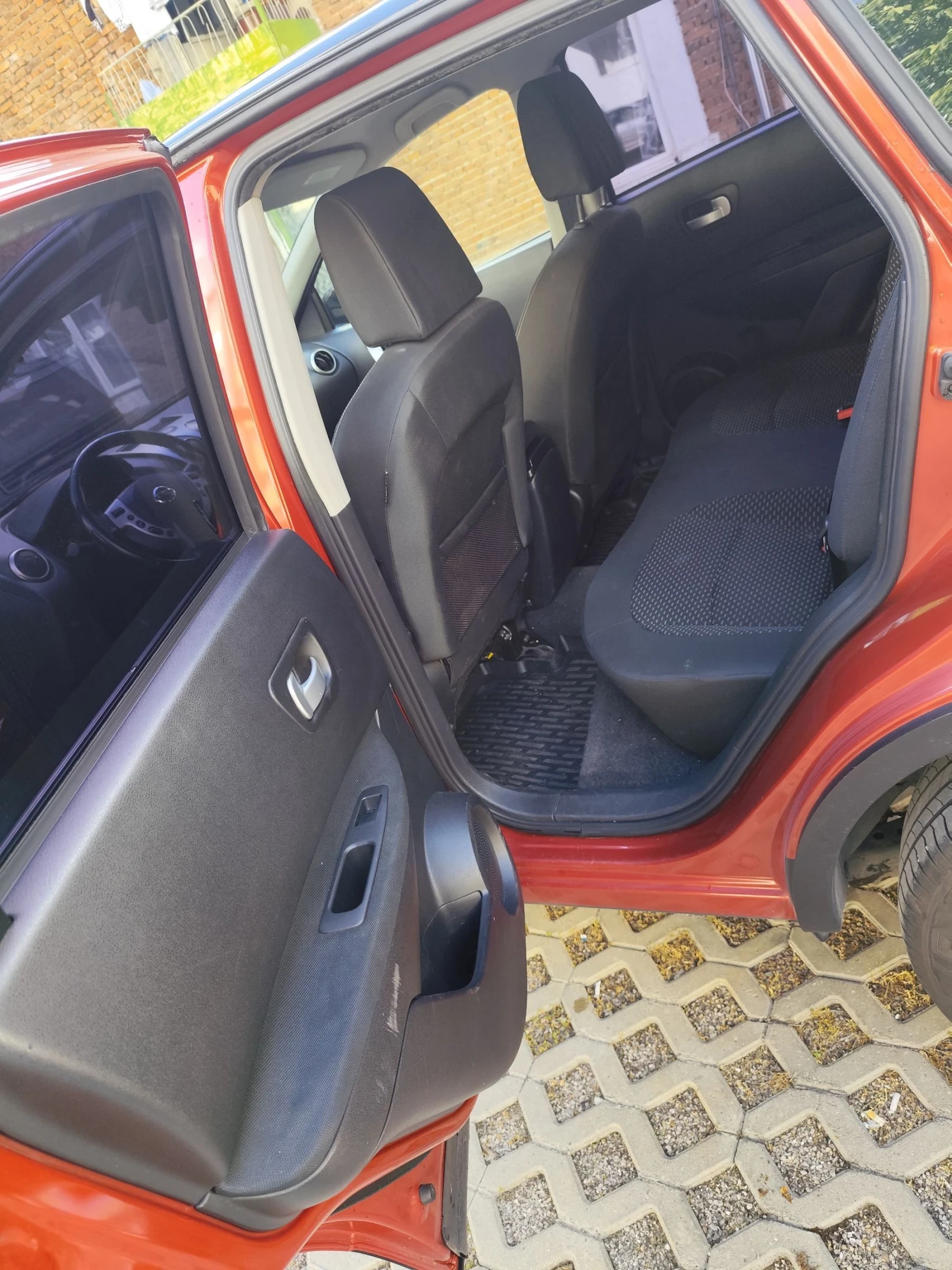 Nissan Qashqai 2.0i 4х4 с газ, снимка 9 - Автомобили и джипове - 55177069
