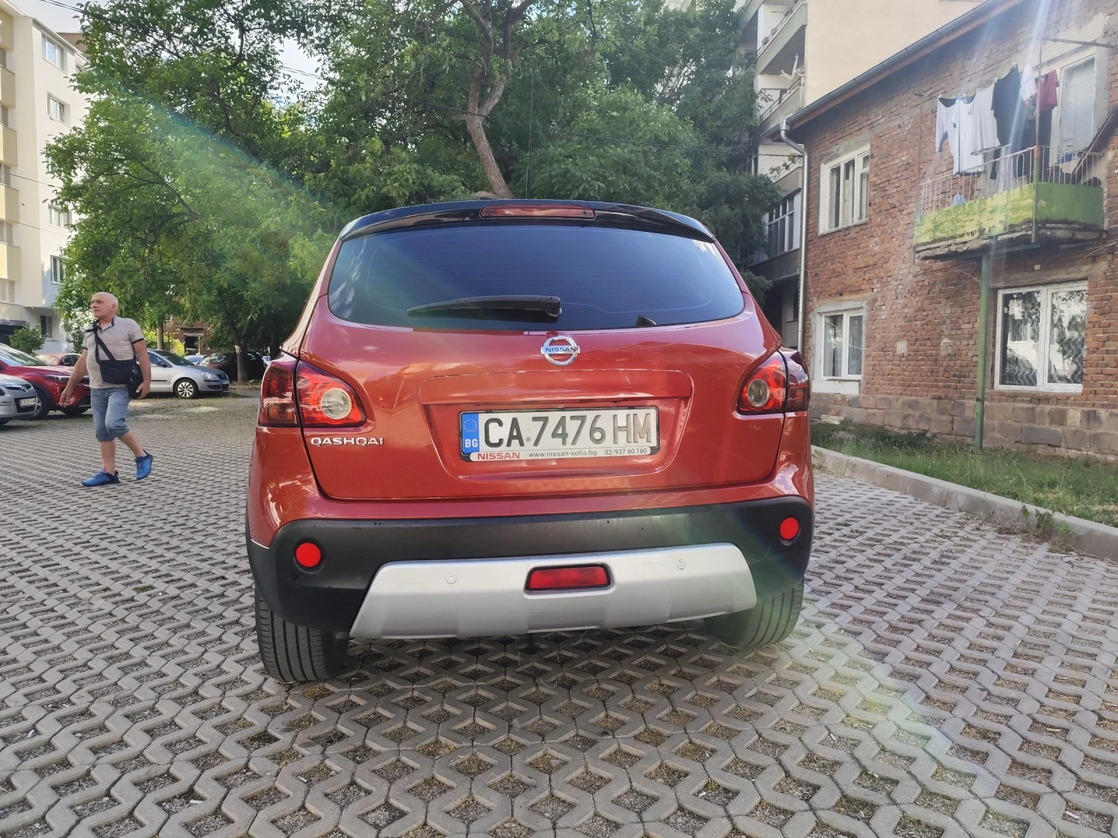 Nissan Qashqai 2.0i 4х4 с газ, снимка 6 - Автомобили и джипове - 55177069