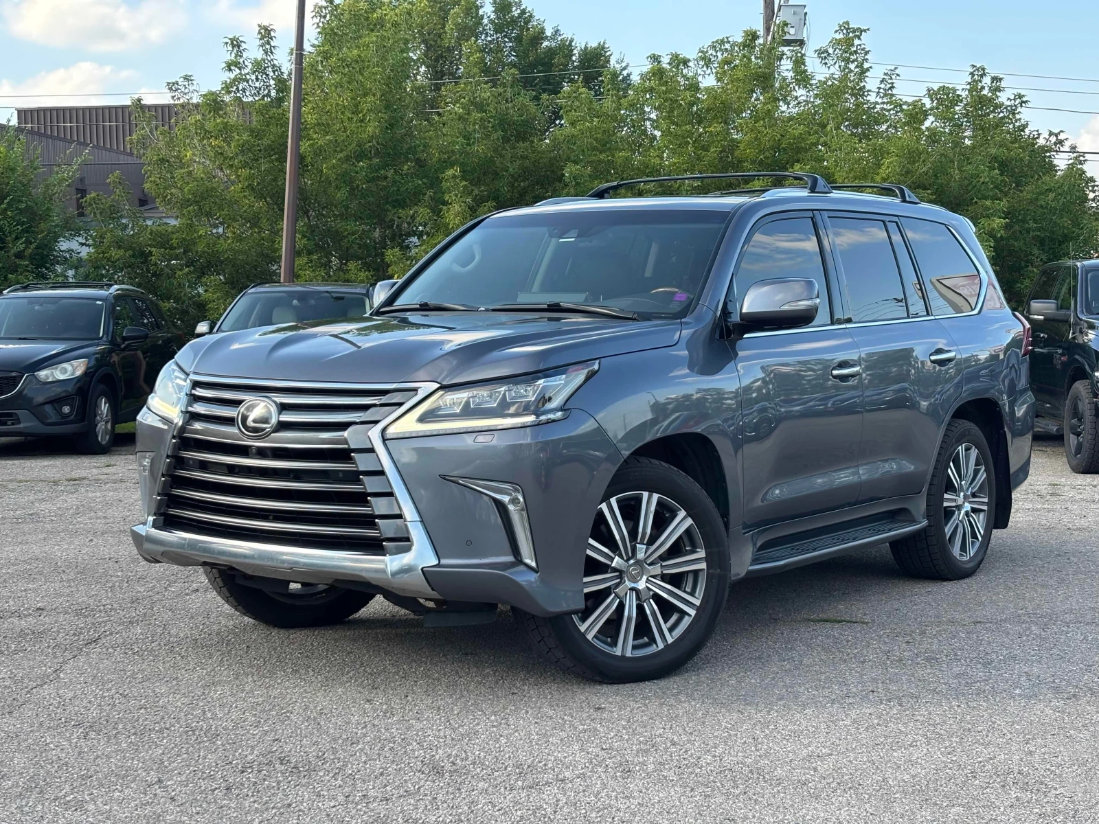 Lexus LX 570 * 4WD 4dr * CARFAX * ОПЦИЯ ЗА ФИНАНСИРАНЕ 