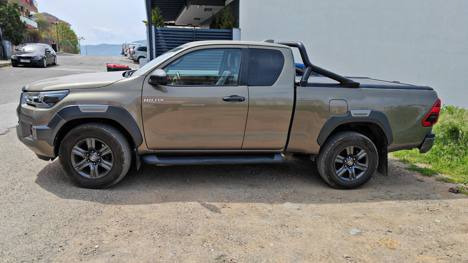 Toyota Hilux 2800 см3 204 кс., снимка 4 - Автомобили и джипове - 56233700