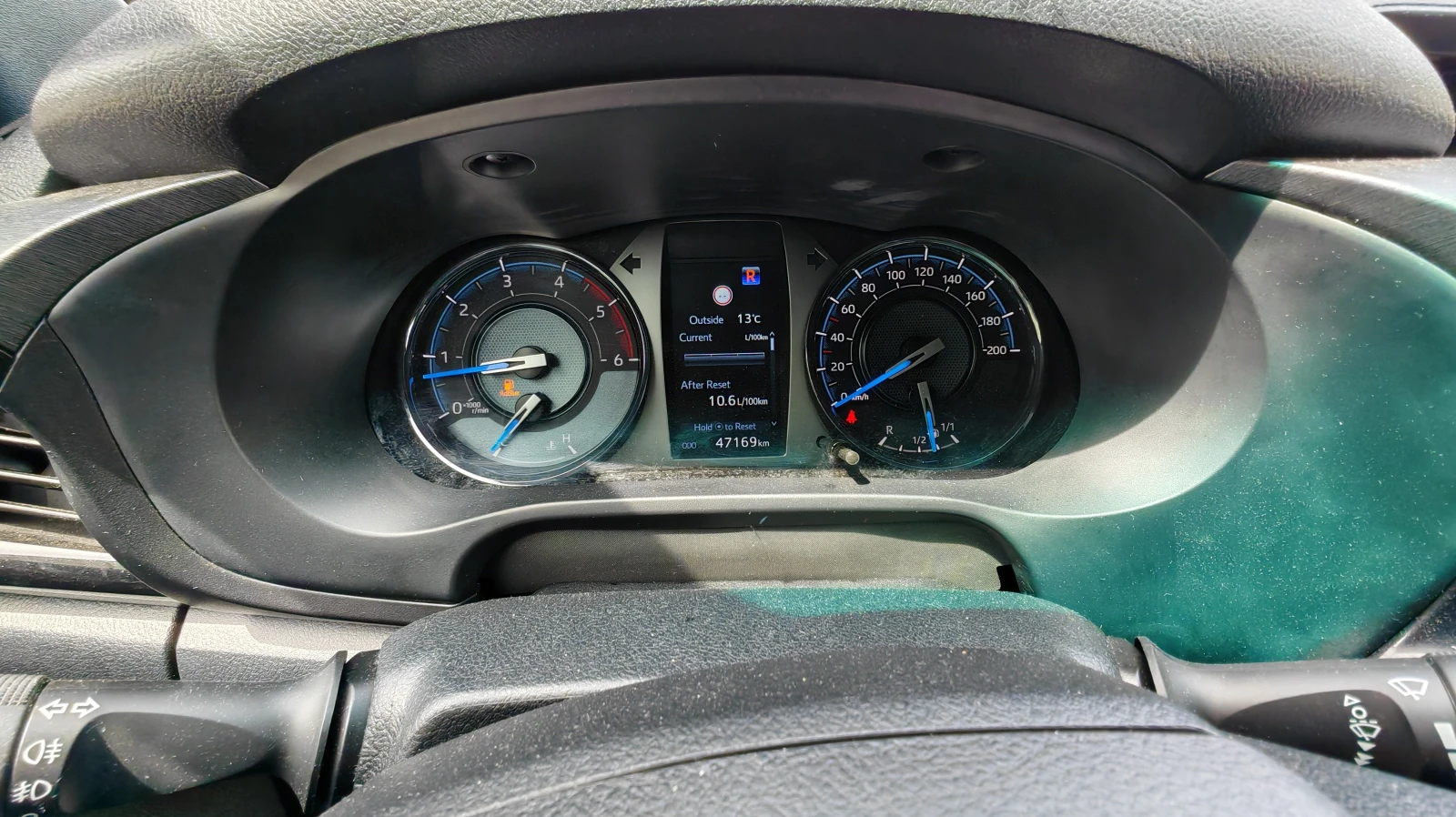 Toyota Hilux 2800 см3 204 кс., снимка 10 - Автомобили и джипове - 56233700