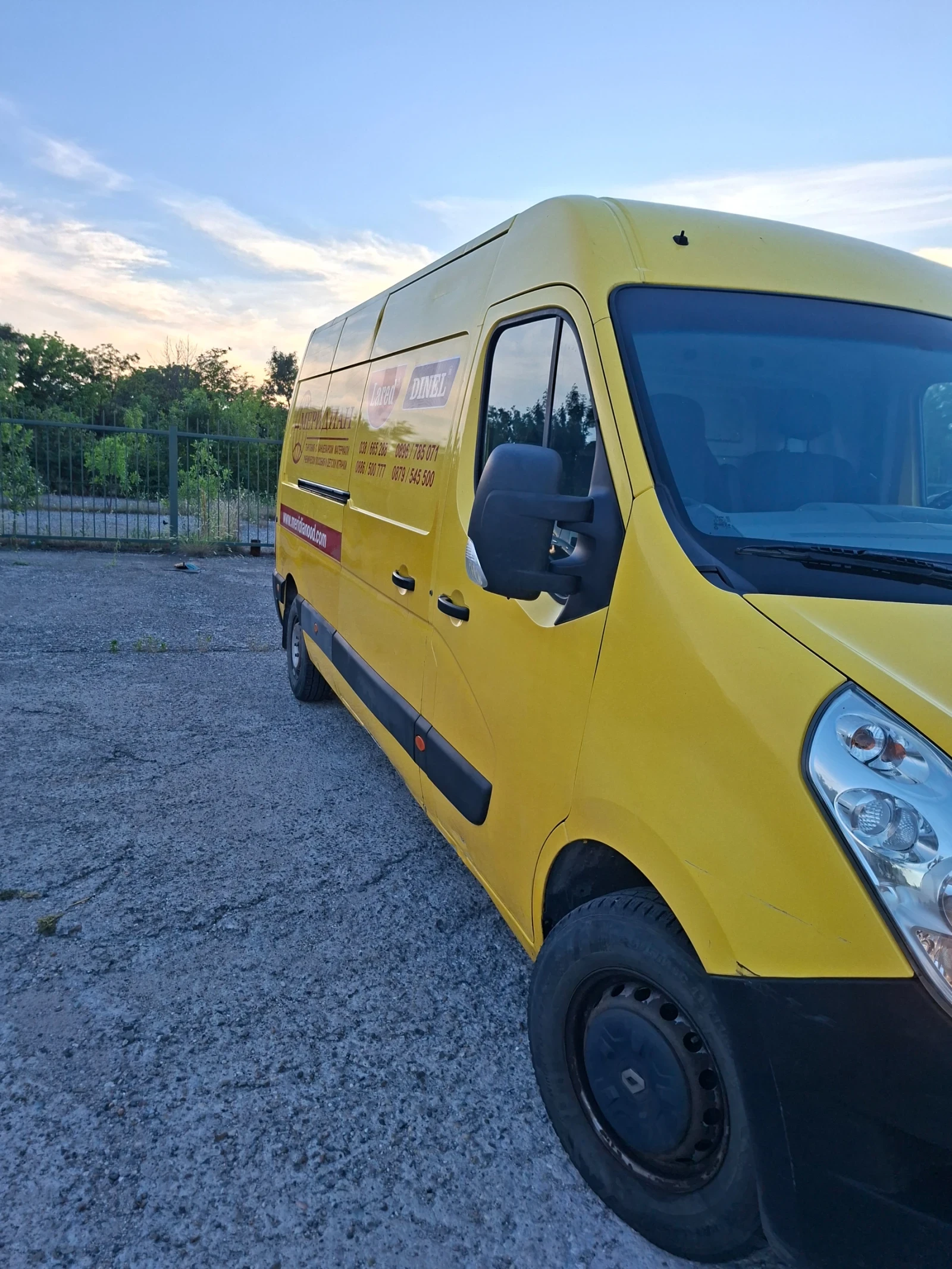 Renault Master Товарен , снимка 2 - Бусове и автобуси - 54858657