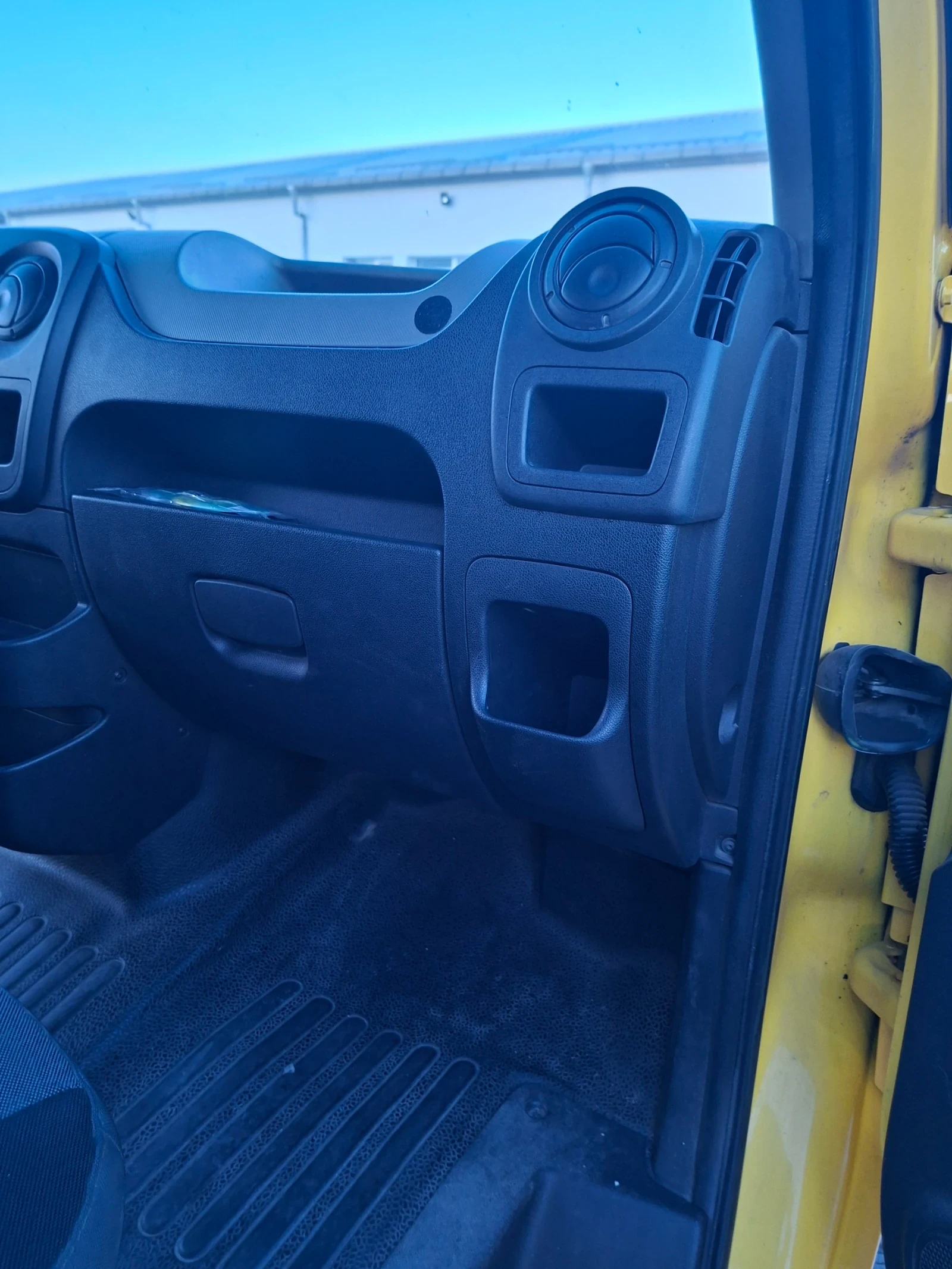 Renault Master Товарен , снимка 8 - Бусове и автобуси - 54858657
