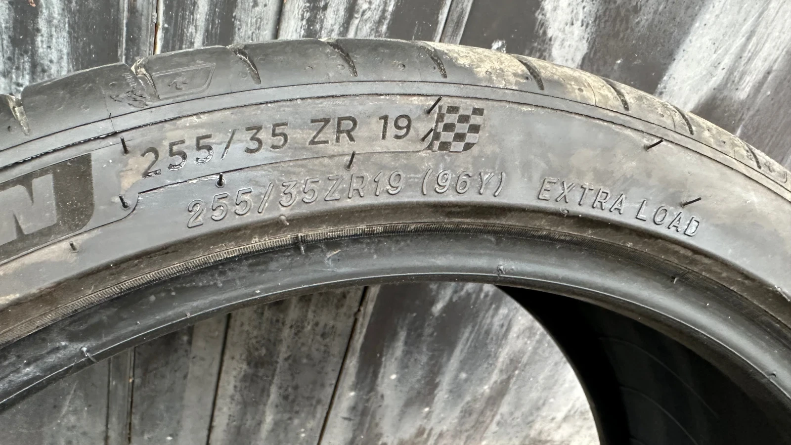 Гуми Летни 255/35R19