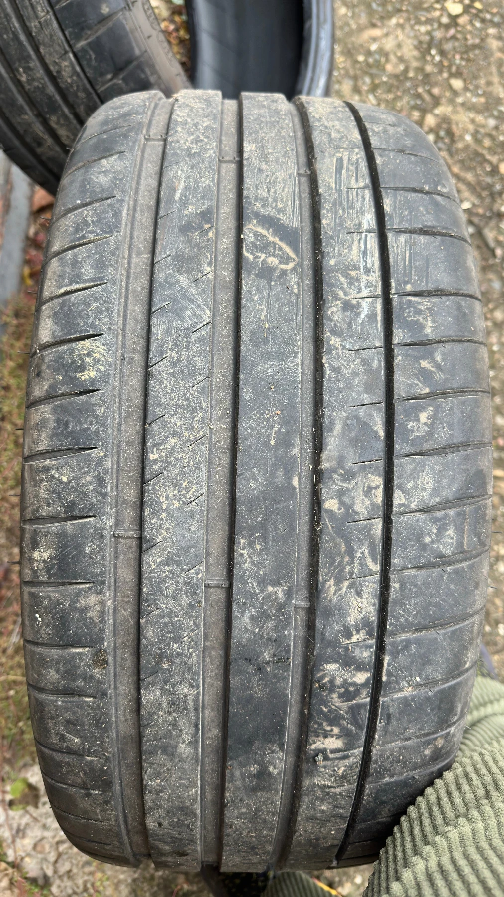 Гуми Летни 255/35R19, снимка 4 - Гуми и джанти - 54235080