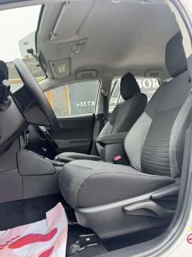 Toyota Auris 1.8, снимка 9