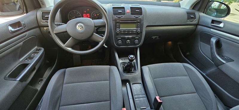 VW Golf 1.6, бензин102кс.4врат.климатроник, снимка 15 - Автомобили и джипове - 45684065
