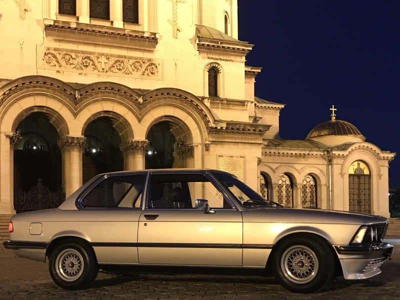 BMW 320, снимка 1 - Автомобили и джипове - 46311884