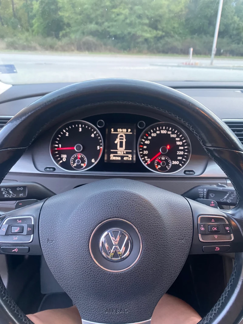 VW Passat 2.0 TDI , снимка 3 - Автомобили и джипове - 47094044