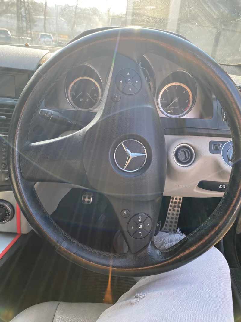 Mercedes-Benz C 220, снимка 8 - Автомобили и джипове - 47409085