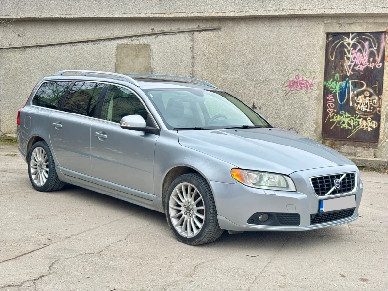 Volvo V70, снимка 1 - Автомобили и джипове - 49143256