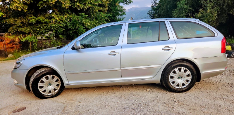 Skoda Octavia 2.0TDI CR face , снимка 2 - Автомобили и джипове - 52256228