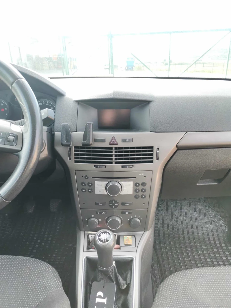Opel Astra Бензин-Газ, снимка 10 - Автомобили и джипове - 52959049