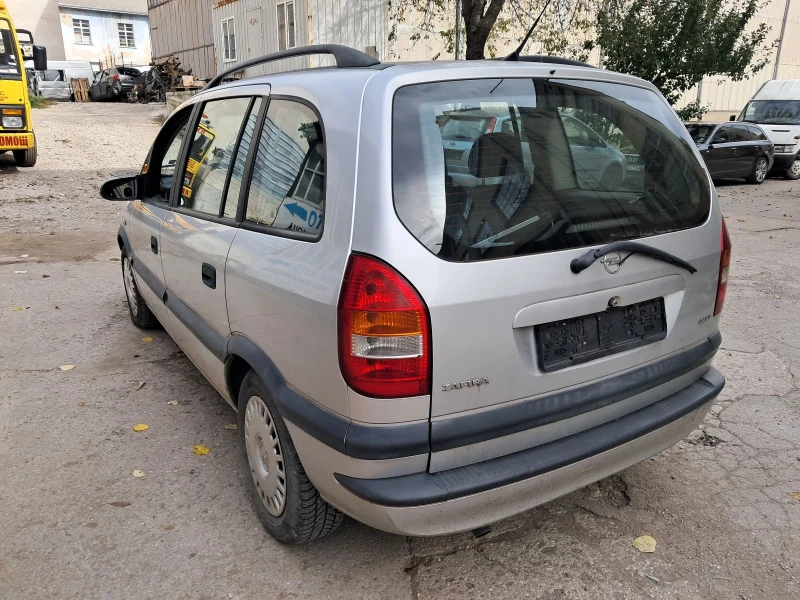 Opel Zafira 2.0 101к., снимка 4 - Автомобили и джипове - 52136518