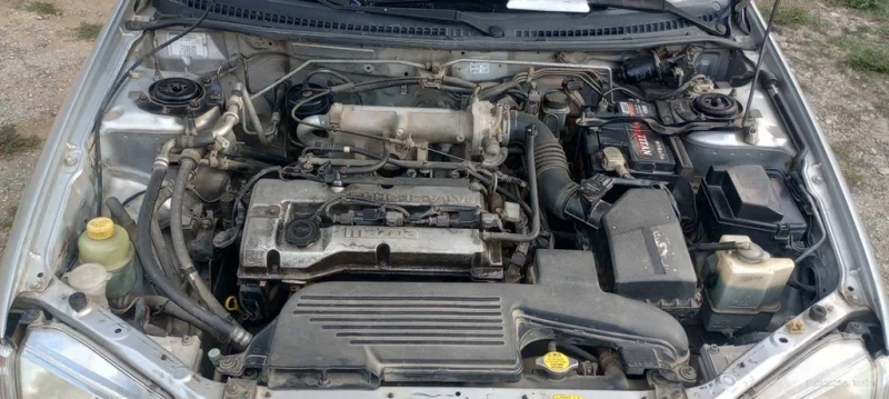 Mazda 323 1.5, снимка 6 - Автомобили и джипове - 52323685