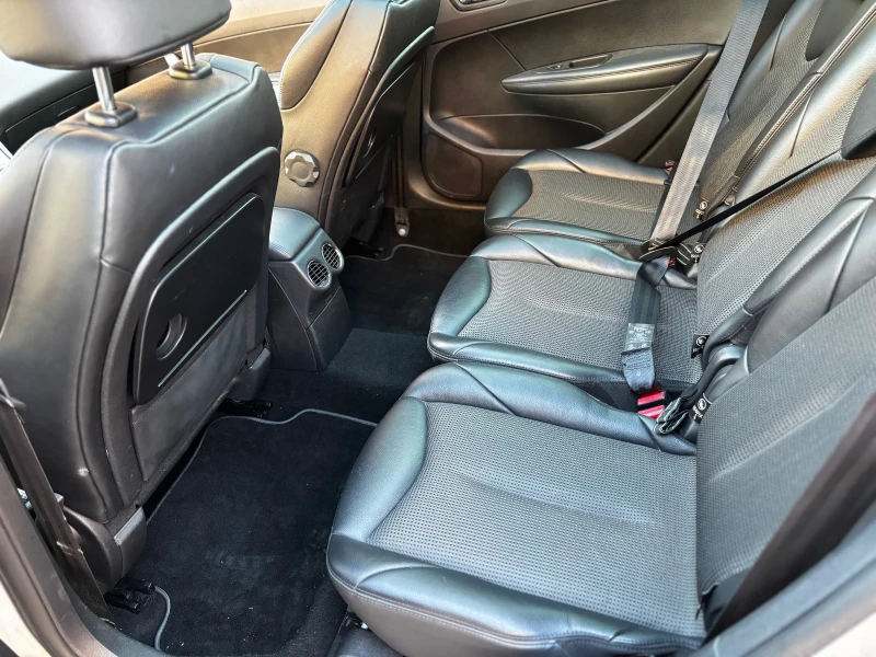 Peugeot 308 Facelift 1.6 , снимка 9 - Автомобили и джипове - 52708572