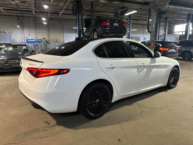 Alfa Romeo Giulia * Ti * CARFAX * БЕЗ ПЪРВОНАЧАЛНА ВНОСКА, снимка 3 - Автомобили и джипове - 52852137