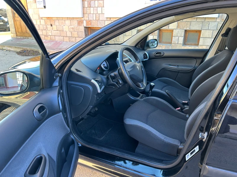 Peugeot 206 PLUS 1.4i 75 СТАРИЯ МОТОР, снимка 8 - Автомобили и джипове - 52938700