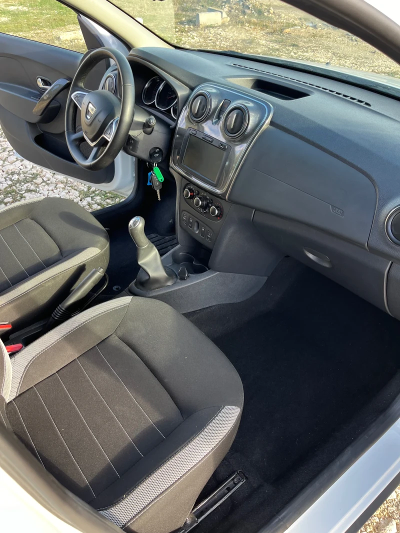 Dacia Sandero 1.5 dCi Stepway, снимка 9 - Автомобили и джипове - 52948705