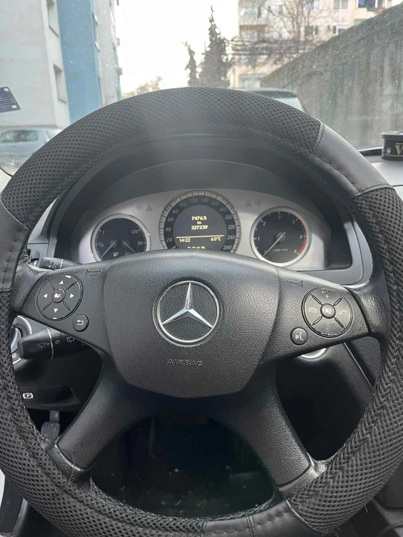 Mercedes-Benz 220, снимка 6 - Автомобили и джипове - 53045124