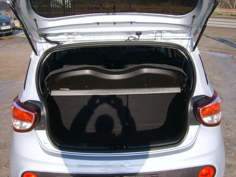 Hyundai I10 1, 0i klima, снимка 14 - Автомобили и джипове - 53203344