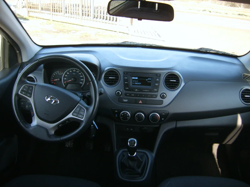 Hyundai I10 1, 0i klima, снимка 8 - Автомобили и джипове - 53203344