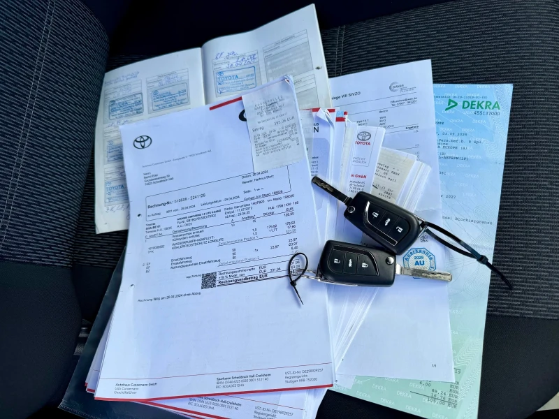 Toyota Avensis 1.8 VALVEMATIC* FACELIFT* NAVI* CAMERA, снимка 12 - Автомобили и джипове - 53499829