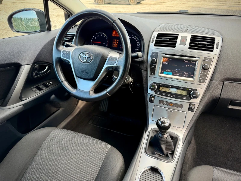 Toyota Avensis 1.8 VALVEMATIC* FACELIFT* NAVI* CAMERA, снимка 11 - Автомобили и джипове - 53499829