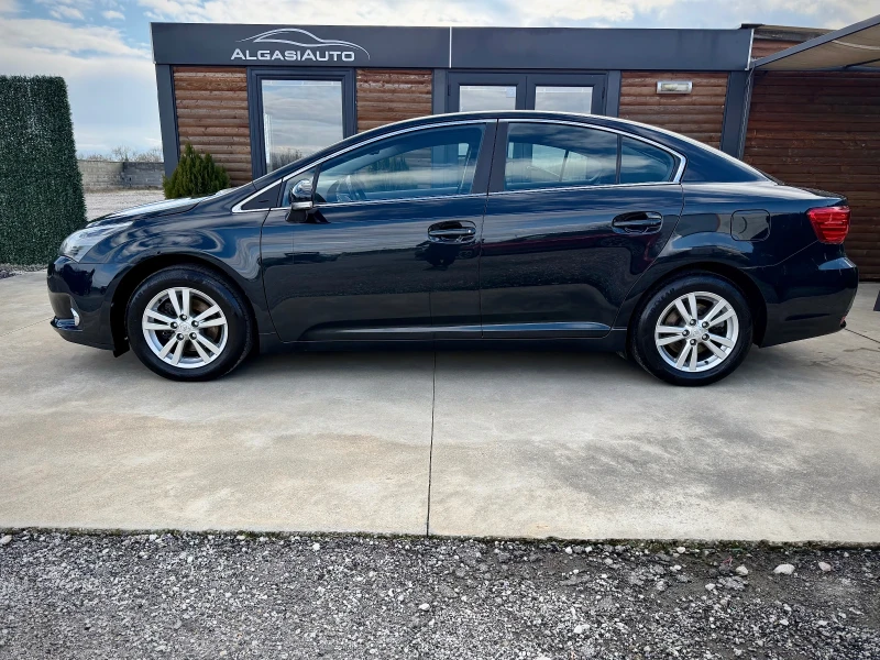 Toyota Avensis 1.8 VALVEMATIC* FACELIFT* NAVI* CAMERA, снимка 2 - Автомобили и джипове - 53499829