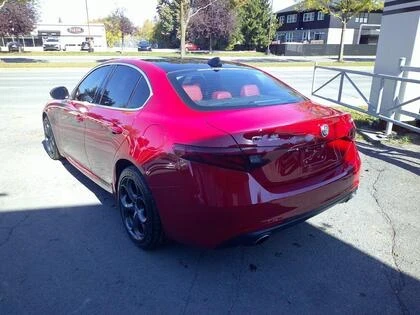 Alfa Romeo Giulia 2.0L| AWD| ПАНОРАМА| НАВИГАЦИЯ| ЗАДНА КАМЕРА - изображение 6