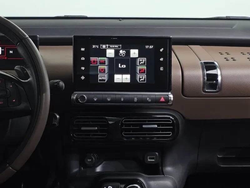 Citroen C4 Cactus 1.6 BLUEHDI, снимка 12 - Автомобили и джипове - 55724419