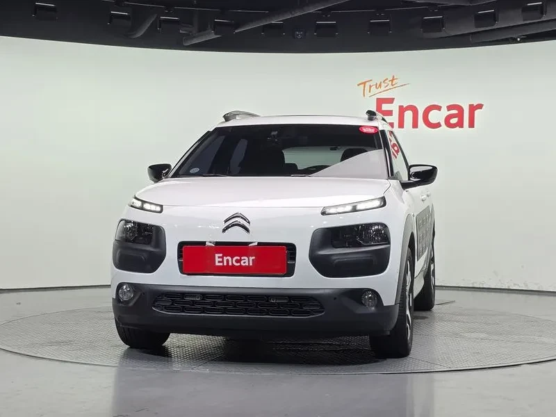 Citroen C4 Cactus 1.6 BLUEHDI, снимка 3 - Автомобили и джипове - 55724419