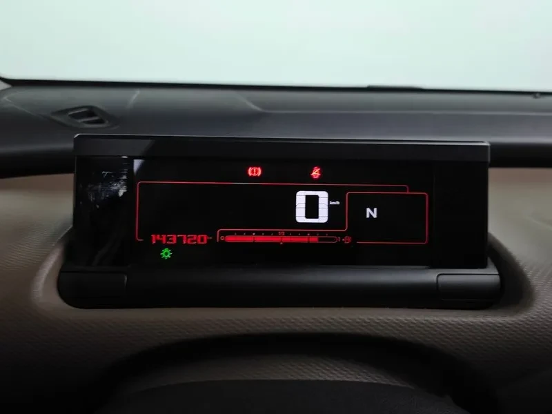 Citroen C4 Cactus 1.6 BLUEHDI, снимка 8 - Автомобили и джипове - 55724419